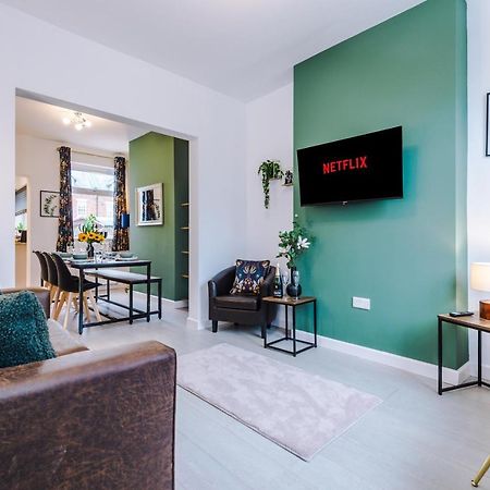Stunning 3-Bed Home In Nantwich By 53 Degrees Property - Amazing Location, Ideal For Groups - Sleeps 6 Exteriör bild