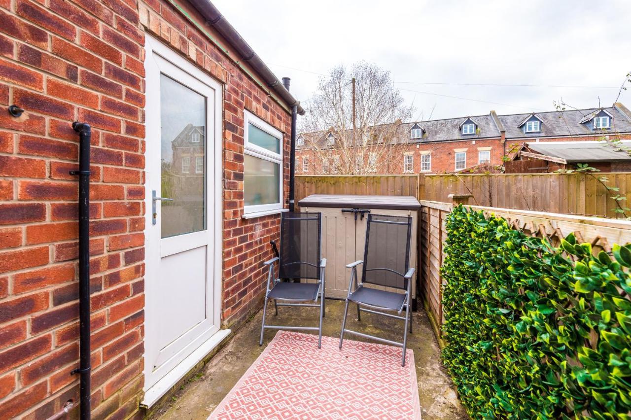 Stunning 3-Bed Home In Nantwich By 53 Degrees Property - Amazing Location, Ideal For Groups - Sleeps 6 Exteriör bild